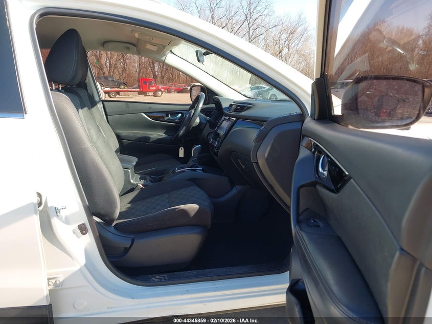 2017 Nissan Rogue Sport Sv