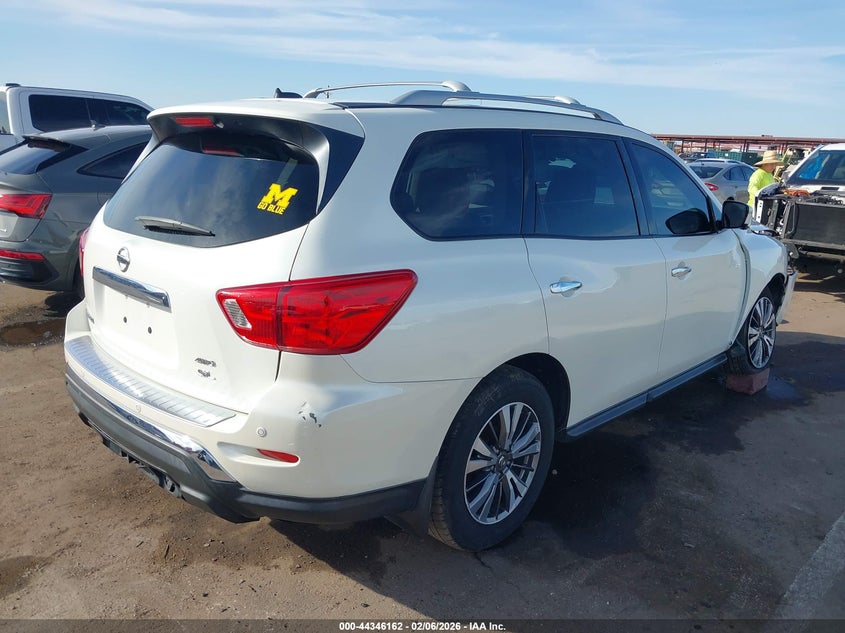 2017 Nissan Pathfinder Sl