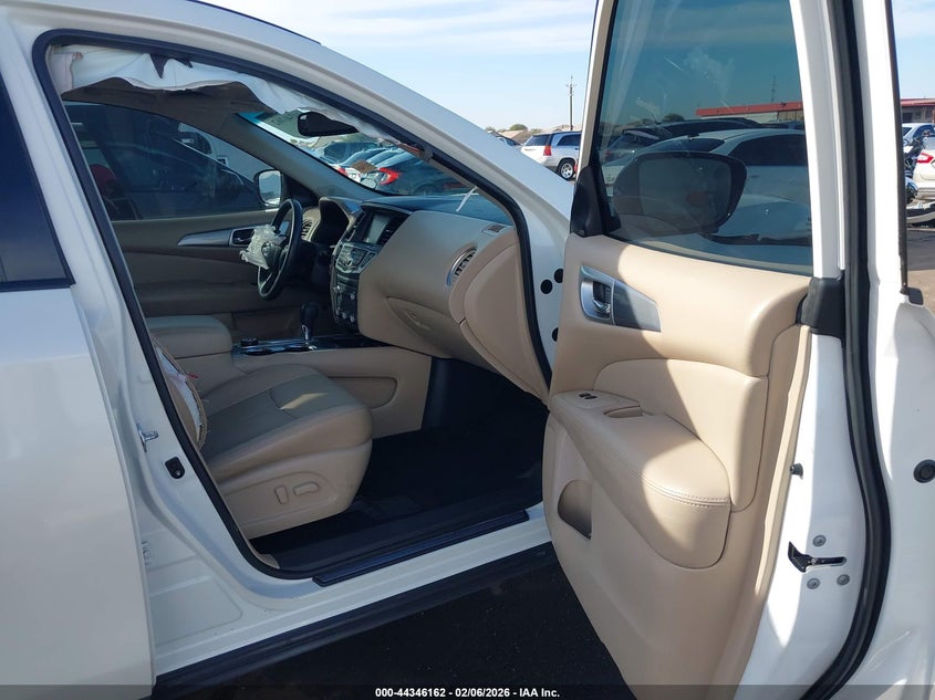 2017 Nissan Pathfinder Sl