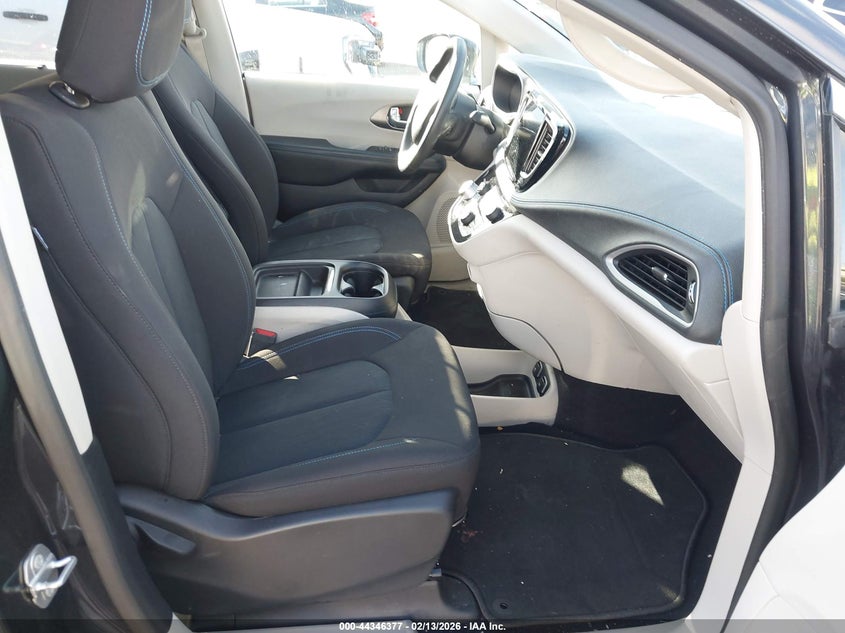 2021 Chrysler Pacifica Touring