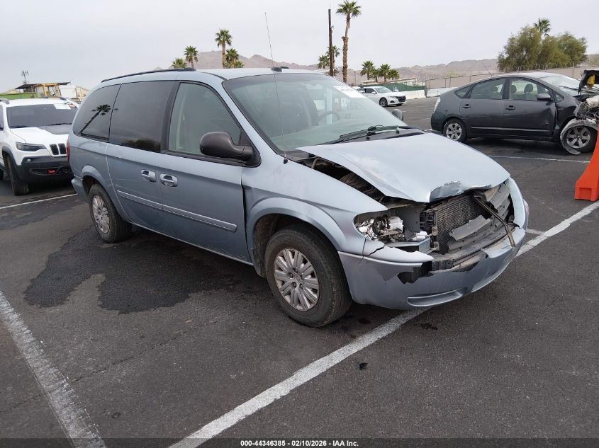 2005 Chrysler Town & Country Lx