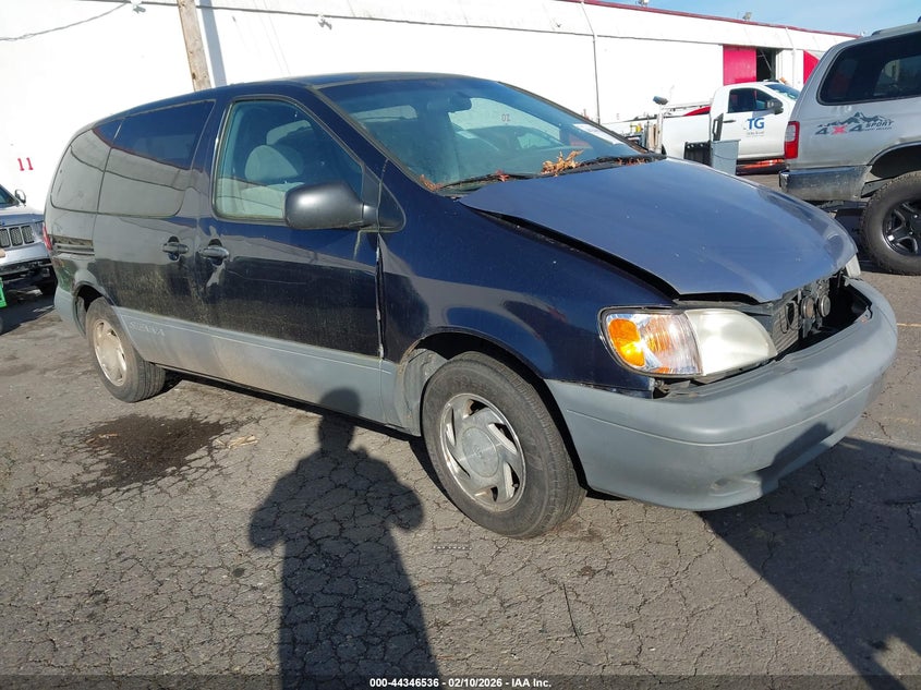 2001 Toyota Sienna Le