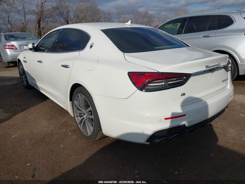2022 Maserati Quattroporte Modena Q4