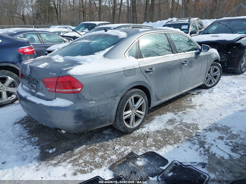 2012 Volkswagen Passat 3.6L V6 Se
