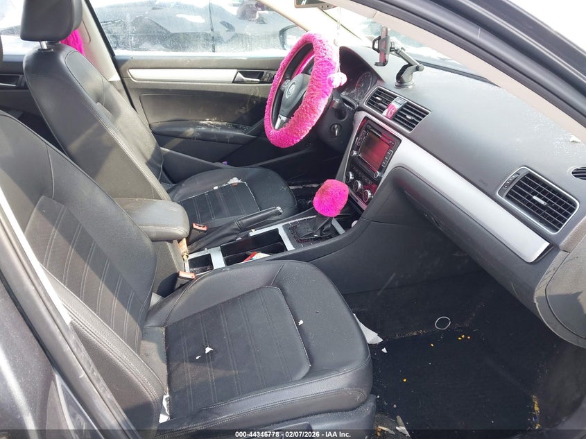 2012 Volkswagen Passat 3.6L V6 Se