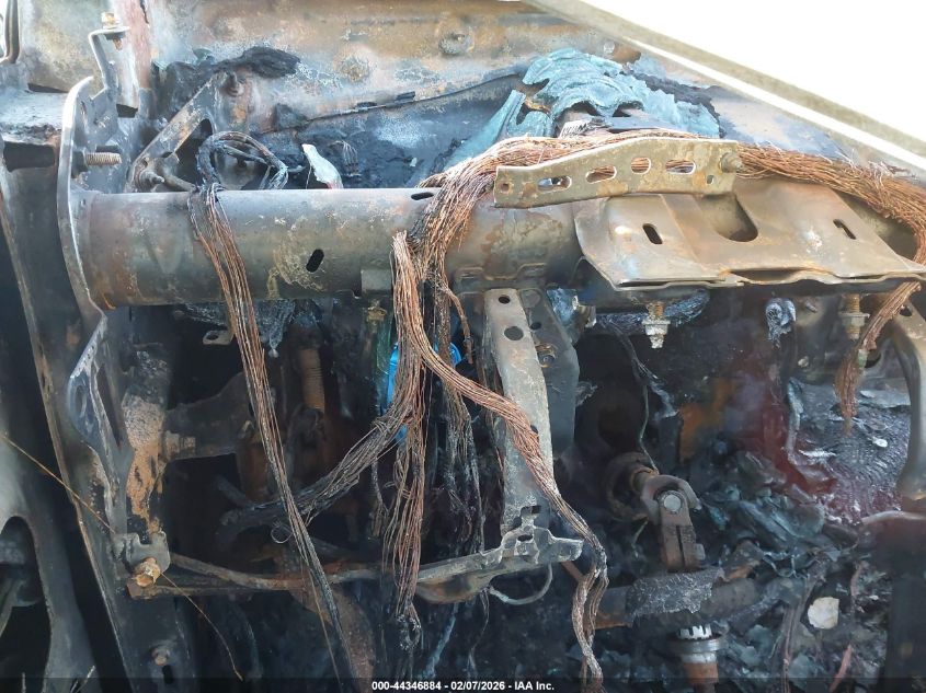 2017 Toyota Sienna Le 8 Passenger VIN: 5TDKZ3DC2HS883886 Lot: 44346884