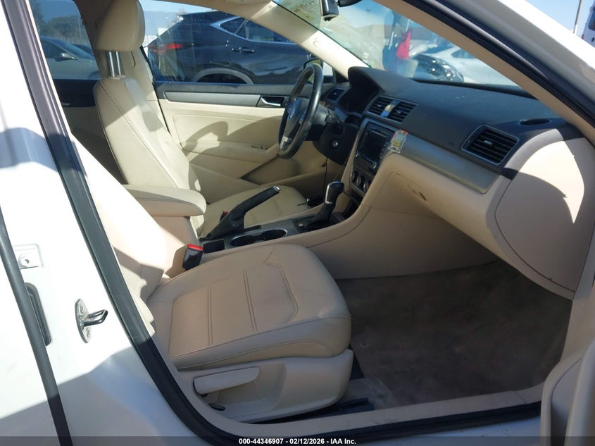2014 Volkswagen Passat 1.8T Se