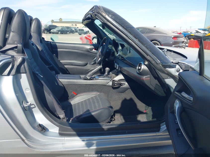 2018 Fiat 124 Spider Abarth