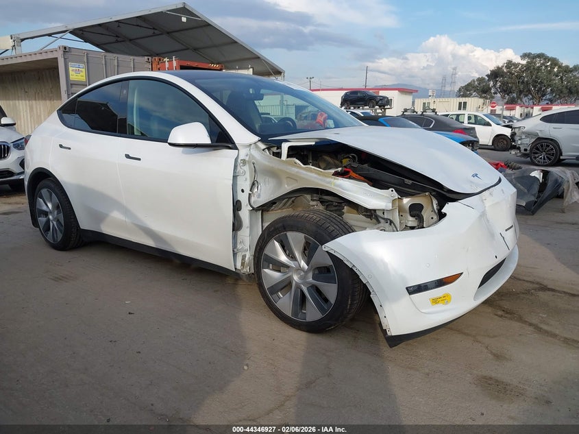 2022 Tesla Model Y Long Range Dual Motor All-Wheel Drive