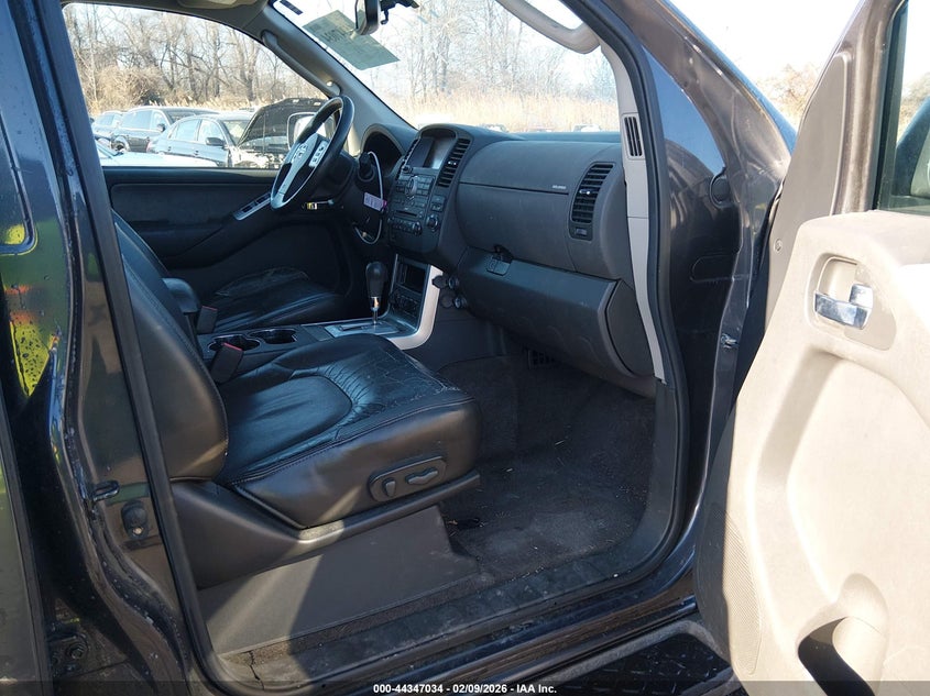 2011 Nissan Pathfinder Silver