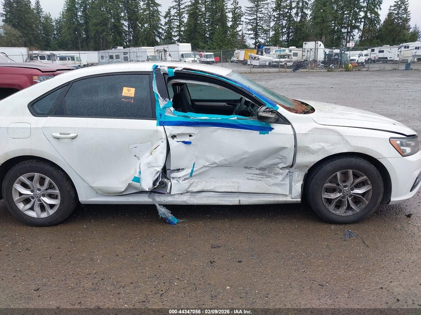 2018 Volkswagen Passat 2.0T R-Line/2.0T S VIN: 1VWAA7A3XJC018599 Lot: 44347056