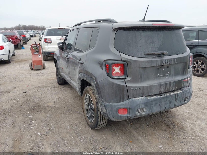 2016 Jeep Renegade Trailhawk