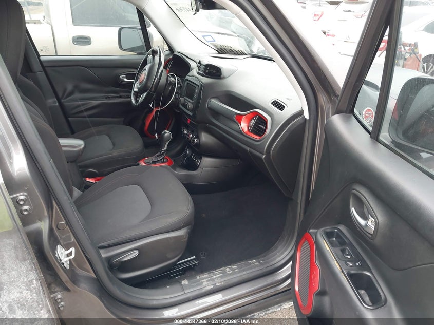 2016 Jeep Renegade Trailhawk