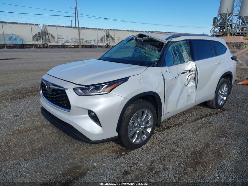 2026 Toyota Highlander Hybrid Limited