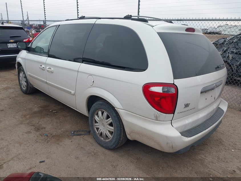2005 Chrysler Town & Country Touring