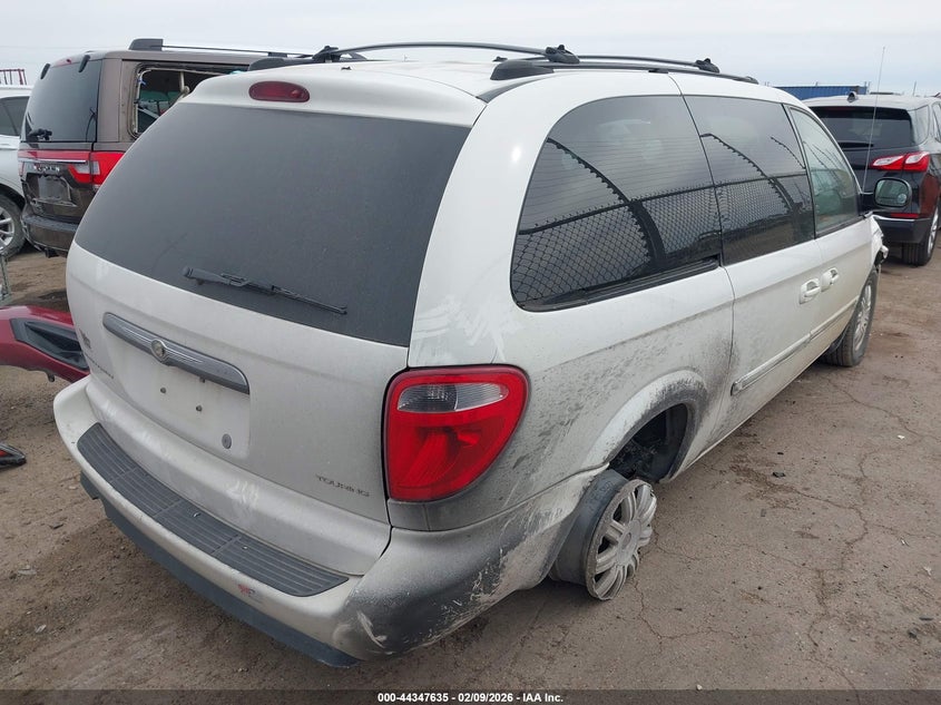 2005 Chrysler Town & Country Touring