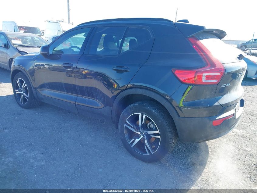 2024 Volvo Xc40 B5 Core Bright Theme/B5 Core Dark Theme