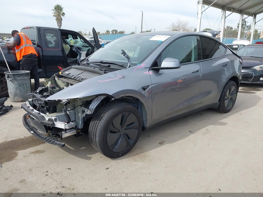 2026 Tesla Model Y Premium Rear-Wheel Drive/Standard Rear-Wheel Drive