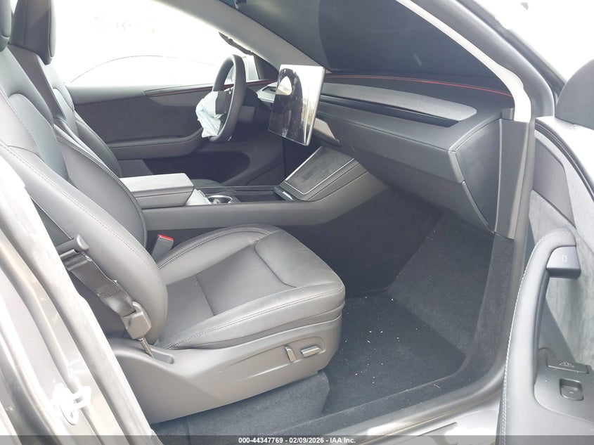 2026 Tesla Model Y Premium Rear-Wheel Drive/Standard Rear-Wheel Drive