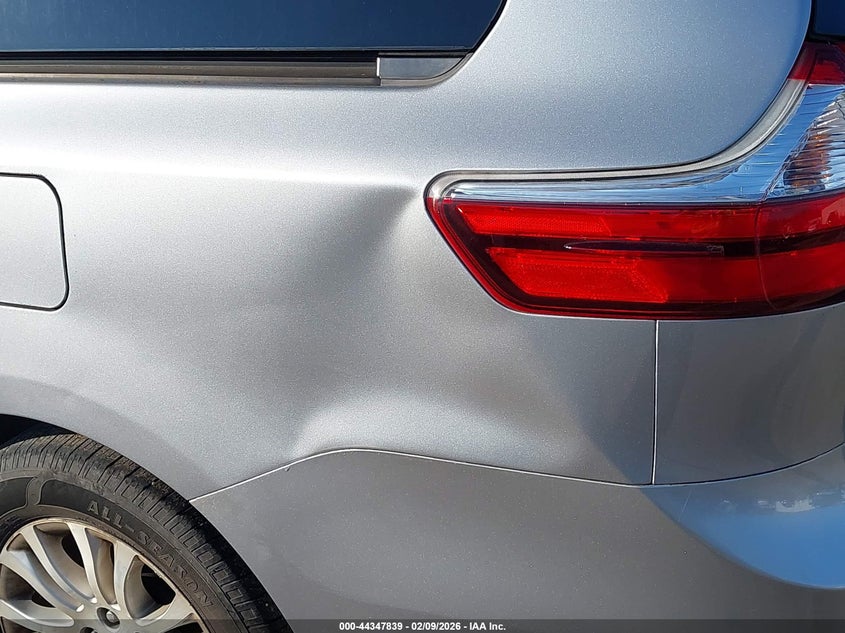 2016 Toyota Sienna Xle 8 Passenger VIN: 5TDYK3DC4GS746672 Lot: 44347839