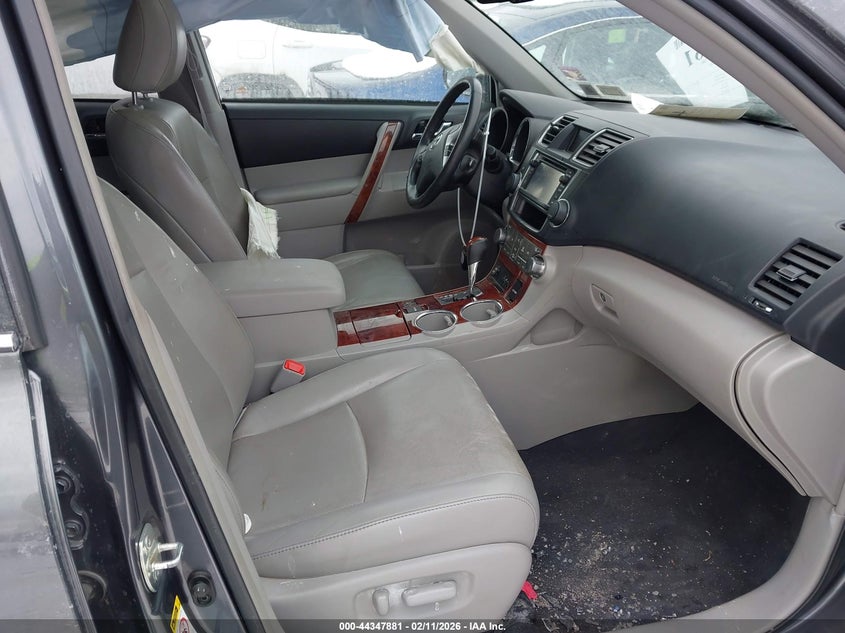 2013 Toyota Highlander Limited V6