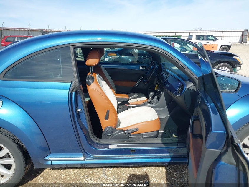 2017 Volkswagen Beetle #Pinkbeetle/1.8T Classic/1.8T S