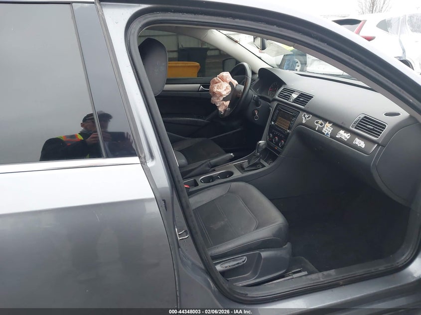 2014 Volkswagen Passat 1.8T Se