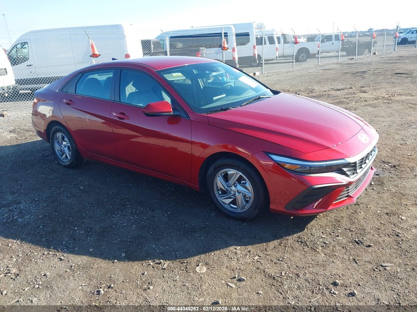 2025 Hyundai Elantra Se