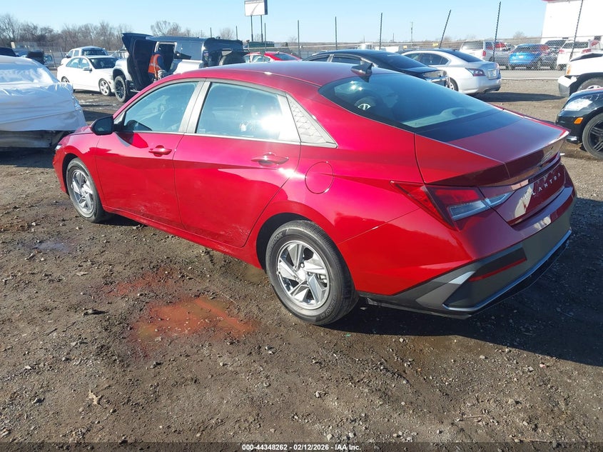 2025 Hyundai Elantra Se