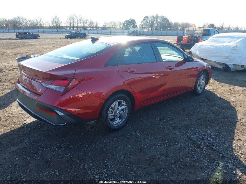 2025 Hyundai Elantra Se