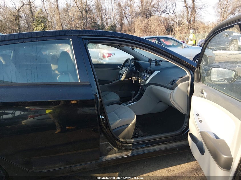 2012 Hyundai Accent Gs