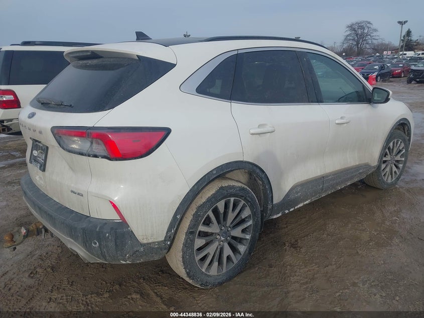 2022 Ford Escape Titanium