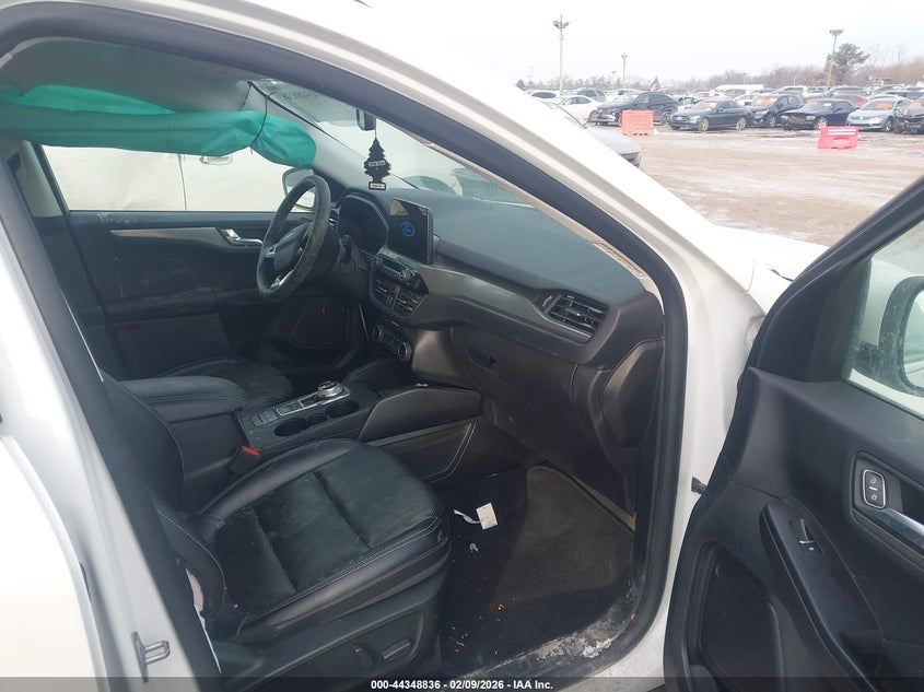 2022 Ford Escape Titanium