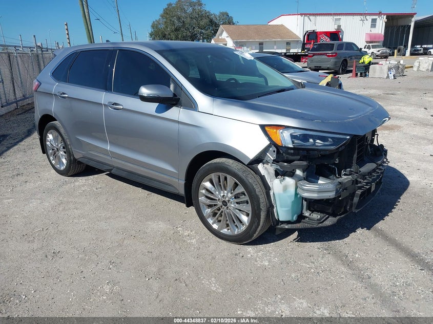 2022 Ford Edge Titanium