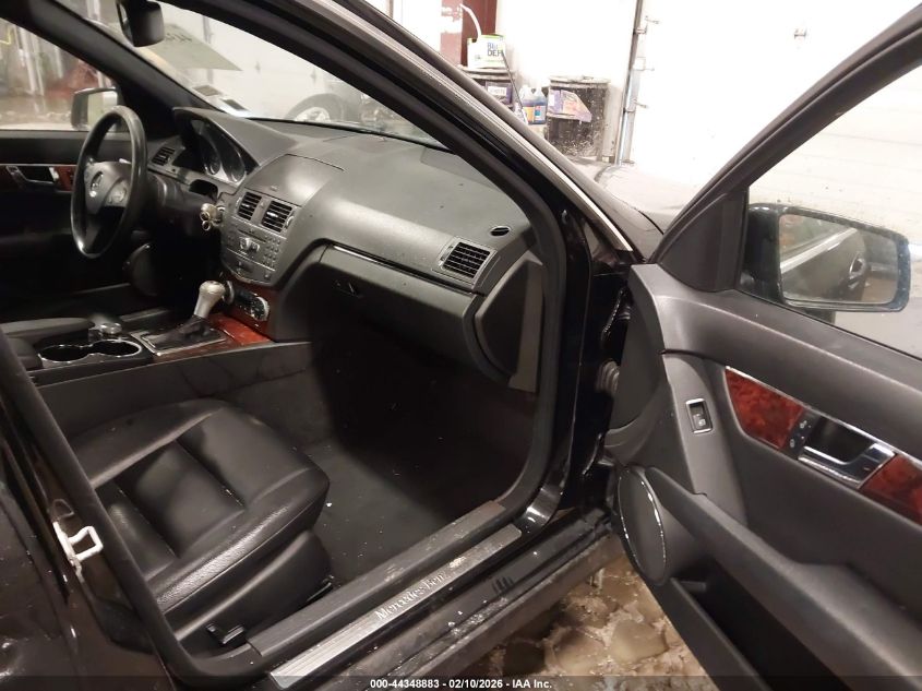 2011 Mercedes-Benz C 300 Luxury 4Matic/Sport 4Matic