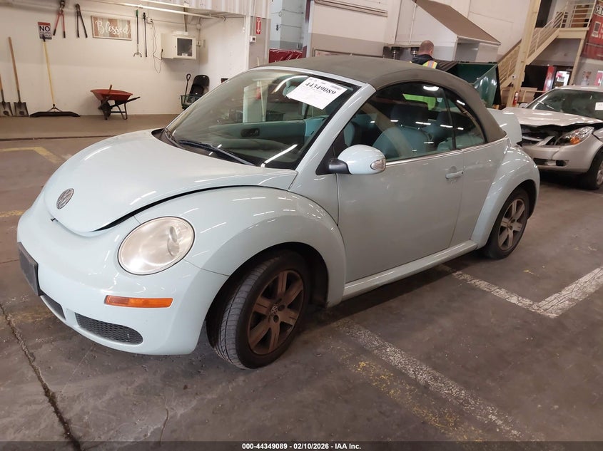 2006 Volkswagen New Beetle 2.5