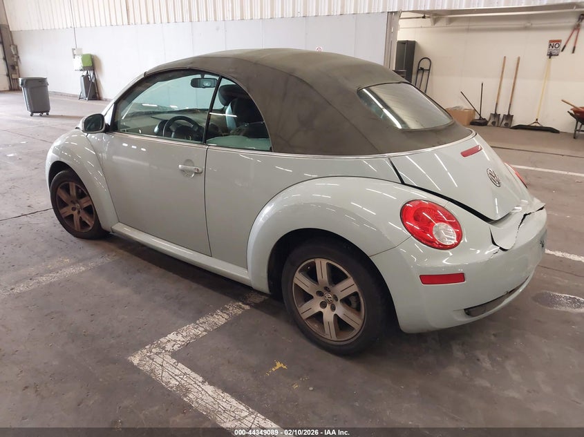 2006 Volkswagen New Beetle 2.5
