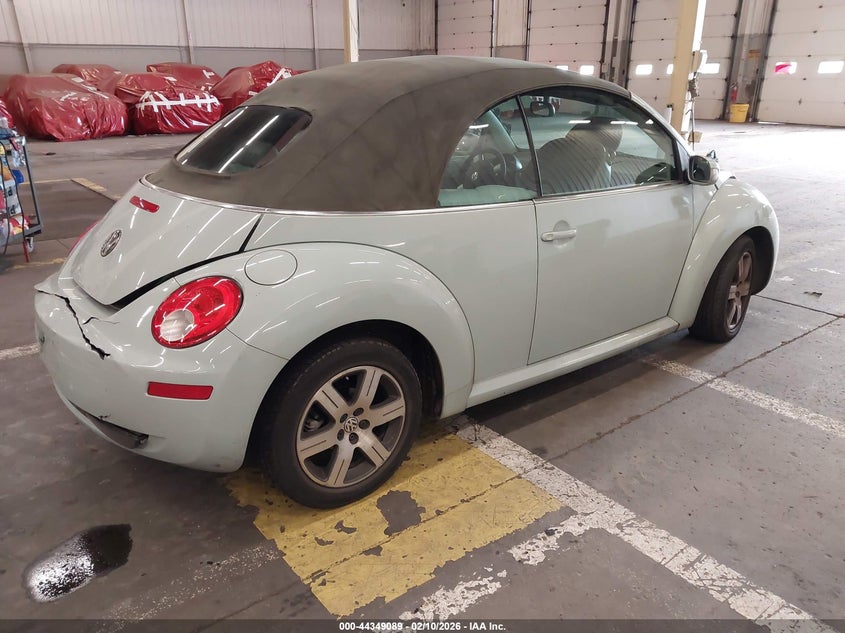 2006 Volkswagen New Beetle 2.5