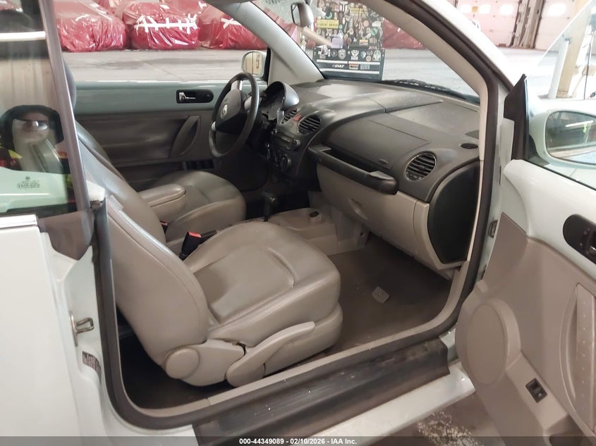 2006 Volkswagen New Beetle 2.5