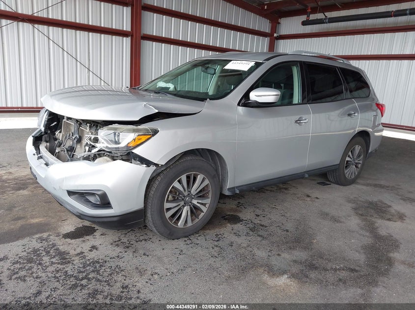 2017 Nissan Pathfinder Sv