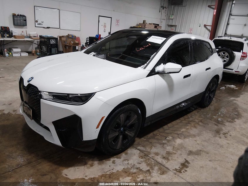 2025 BMW IX auction photo 2