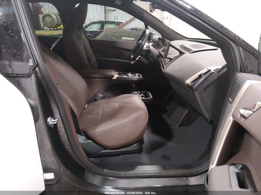 2025 BMW IX auction photo 5