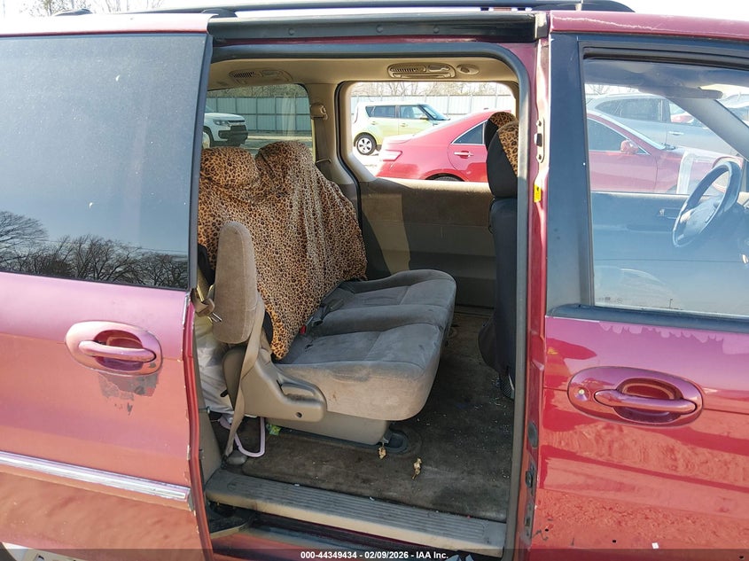 2002 Kia Sedona Ex/Lx VIN: KNDUP131426210897 Lot: 44349434