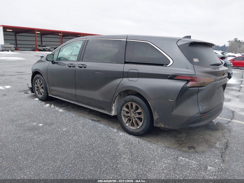 2025 Toyota Sienna Le
