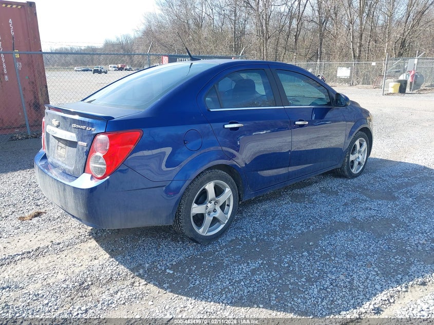 2014 CHEVROLET SONIC auction photo 4