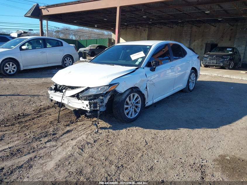 2022 Toyota Camry Le Awd
