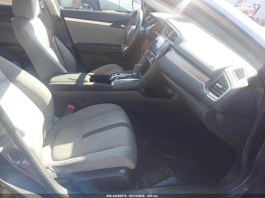 2018 HONDA CIVIC auction photo 5