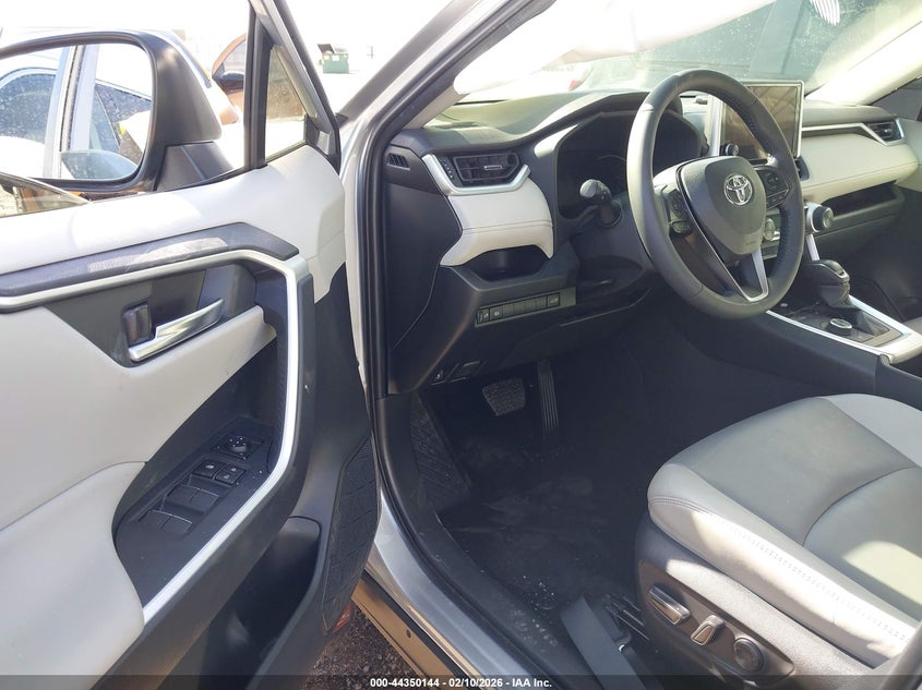 2024 Toyota Rav4 Hybrid Xle Premium