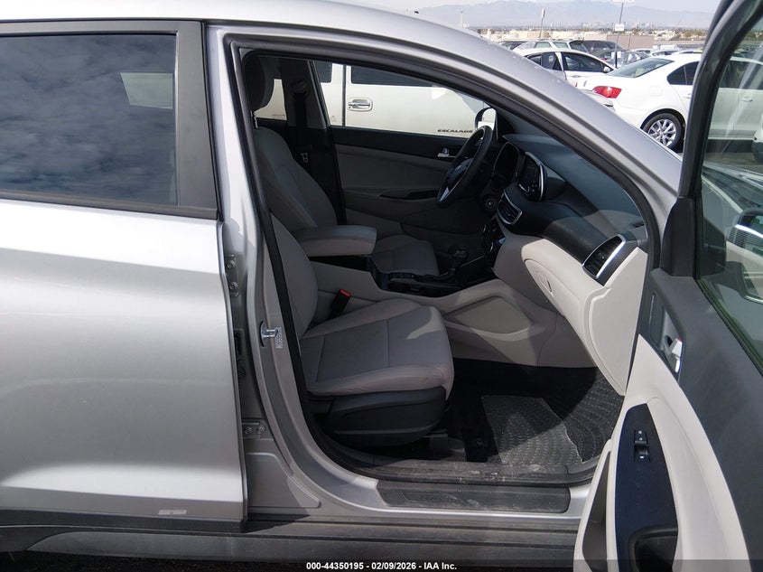 2020 Hyundai Tucson Se