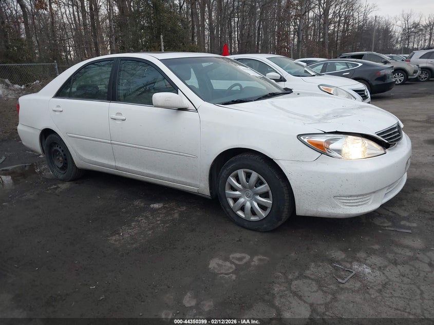 2005 Toyota Camry Le
